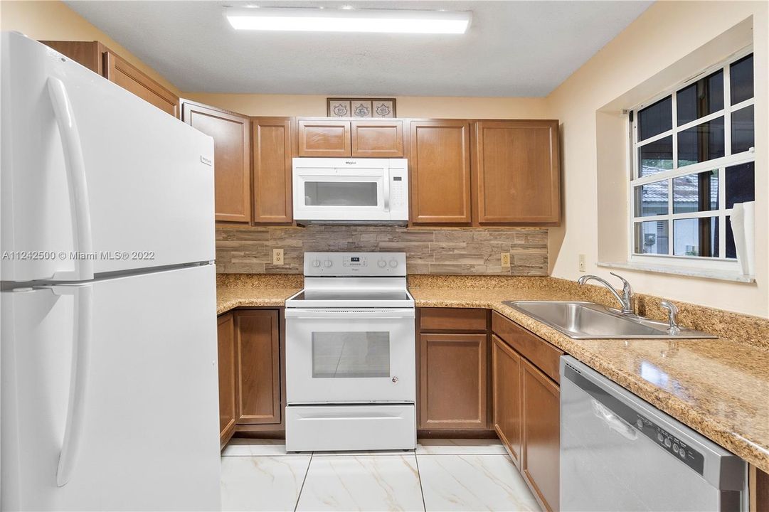 Недавно арендовано: $2,150 (3 спален, 2 ванн, 1488 Квадратных фут)