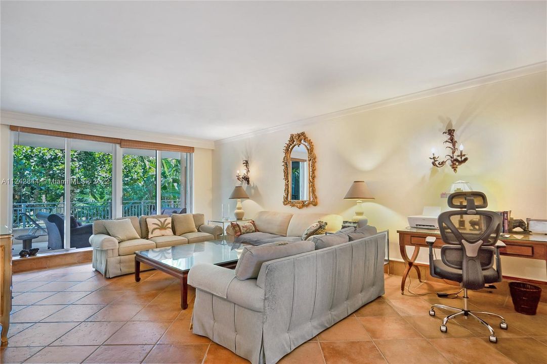Active With Contract: $3,150,000 (3 beds, 4 baths, 3011 Square Feet)