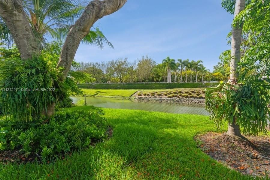 最近租的: $4,500 (3 贝兹, 2 浴室, 2121 平方英尺)