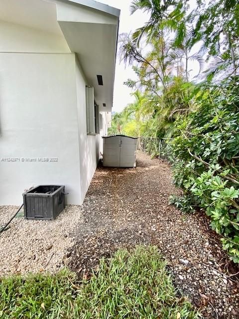 最近租的: $4,500 (3 贝兹, 2 浴室, 2121 平方英尺)