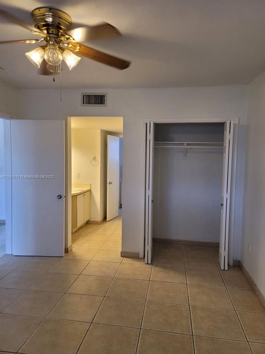 Recently Rented: $1,800 (1 beds, 1 baths, 671 Square Feet)