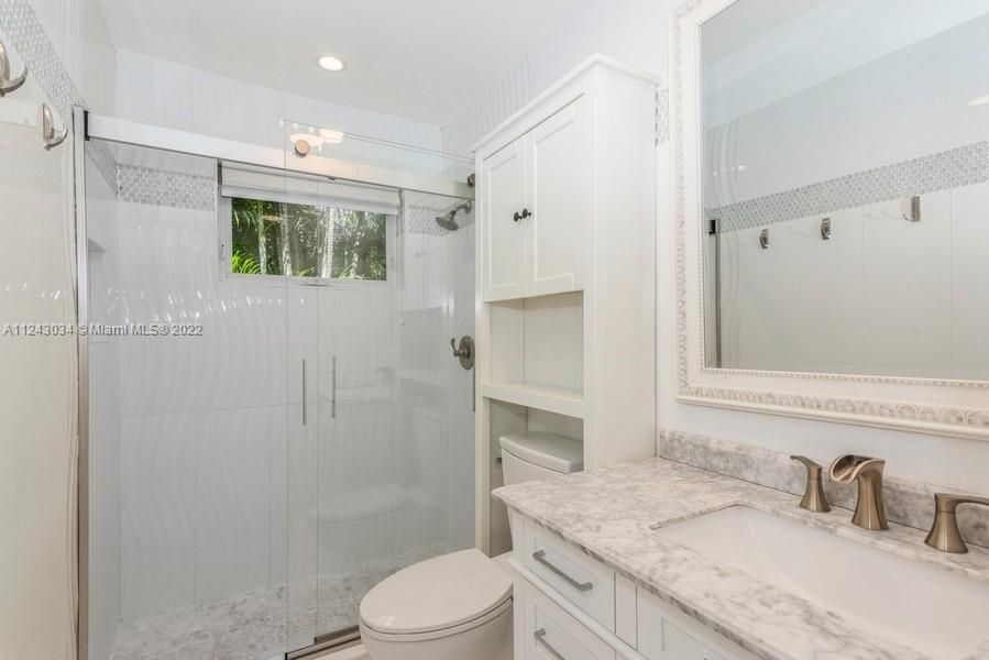 最近租的: $4,500 (3 贝兹, 2 浴室, 2121 平方英尺)