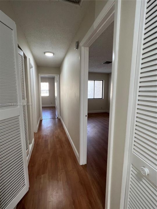 Recently Sold: $335,000 (3 beds, 2 baths, 1604 Square Feet)