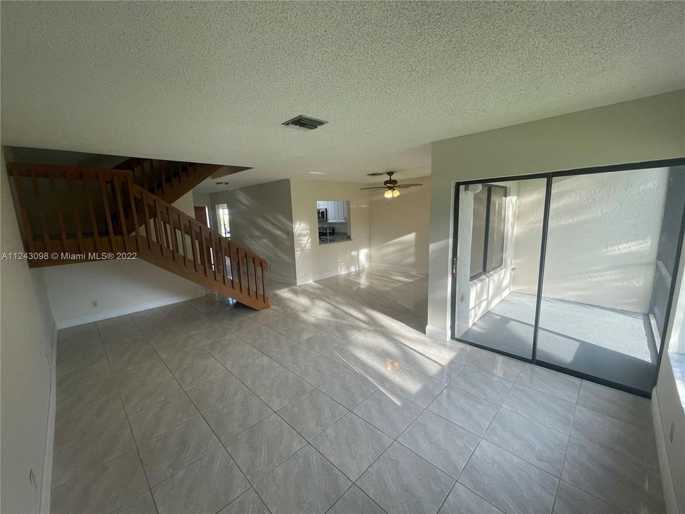 Recently Sold: $335,000 (3 beds, 2 baths, 1604 Square Feet)