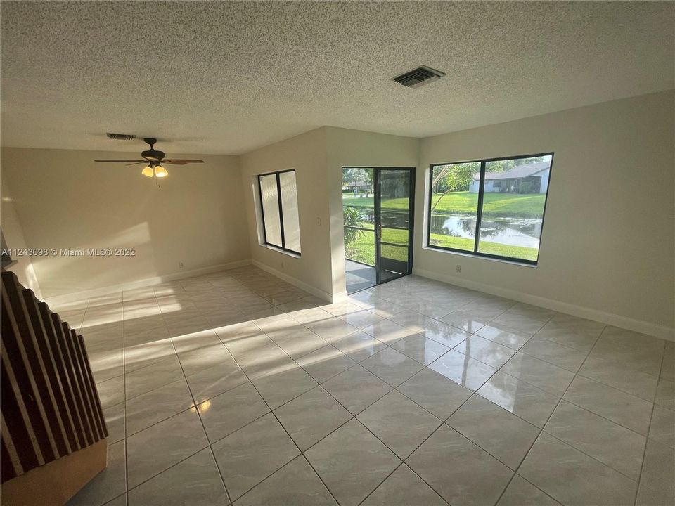 Recently Sold: $335,000 (3 beds, 2 baths, 1604 Square Feet)