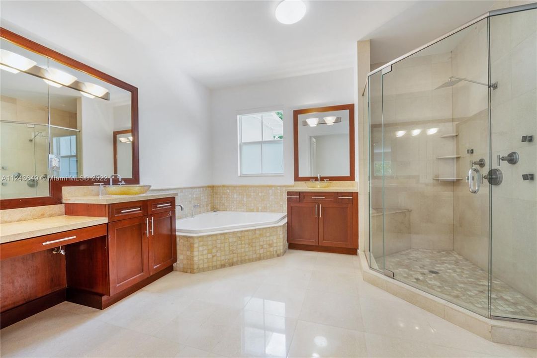 Divine Master Bath