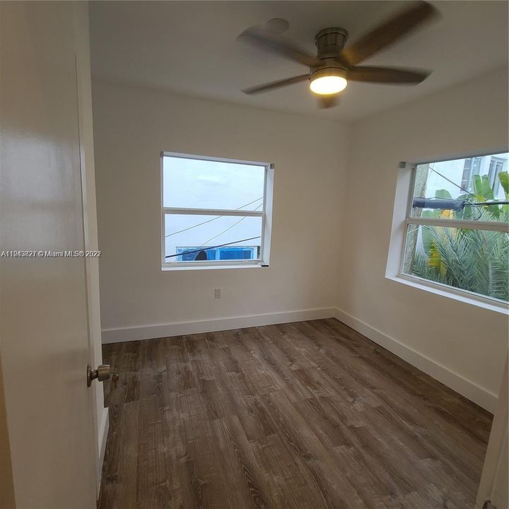 Recently Rented: $5,500 (3 beds, 2 baths, 6808 Square Feet)