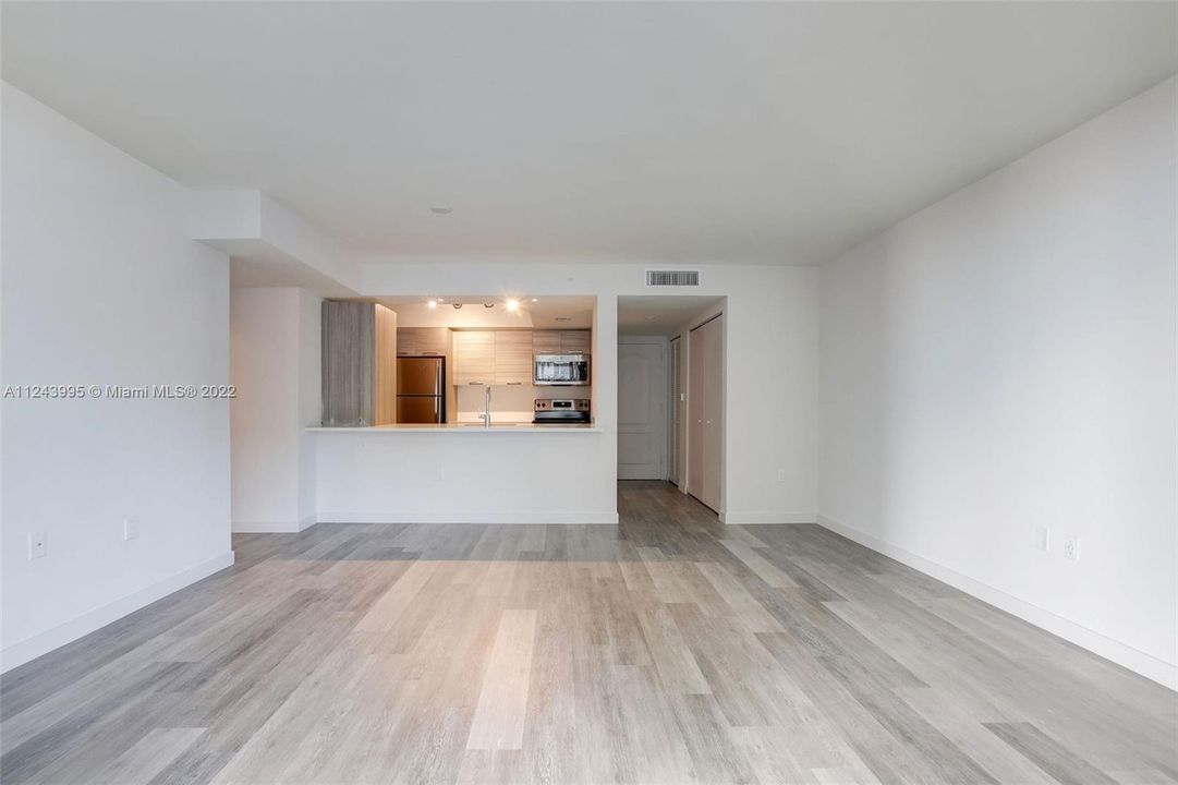 Recently Rented: $2,784 (1 beds, 1 baths, 860 Square Feet)