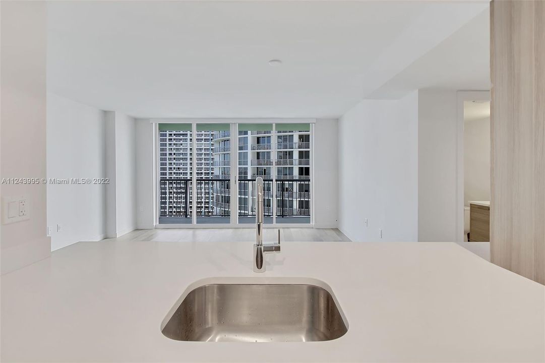 Recently Rented: $2,784 (1 beds, 1 baths, 860 Square Feet)