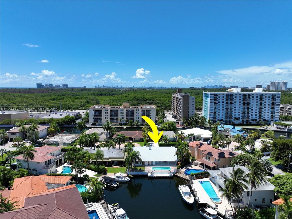 Recently Sold: $2,480,000 (4 beds, 3 baths, 2938 Square Feet)