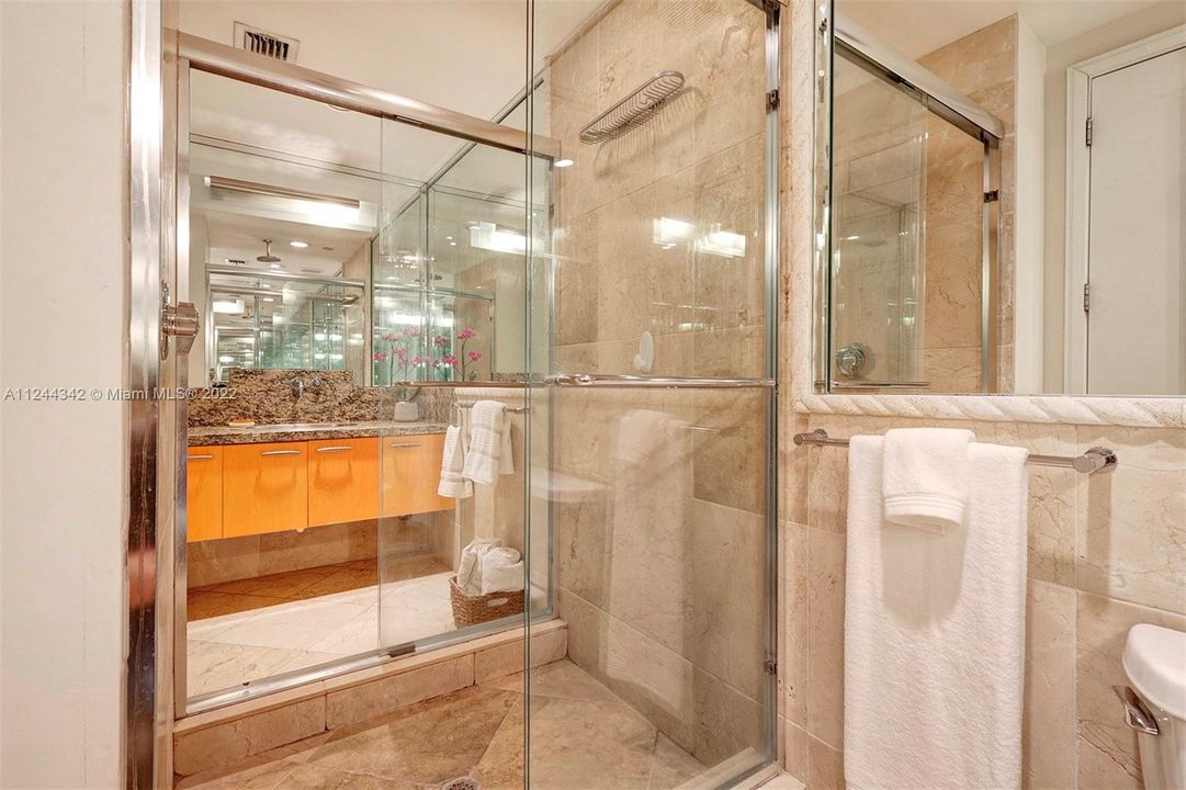 Недавно продано: $1,050,000 (3 спален, 2 ванн, 1100 Квадратных фут)