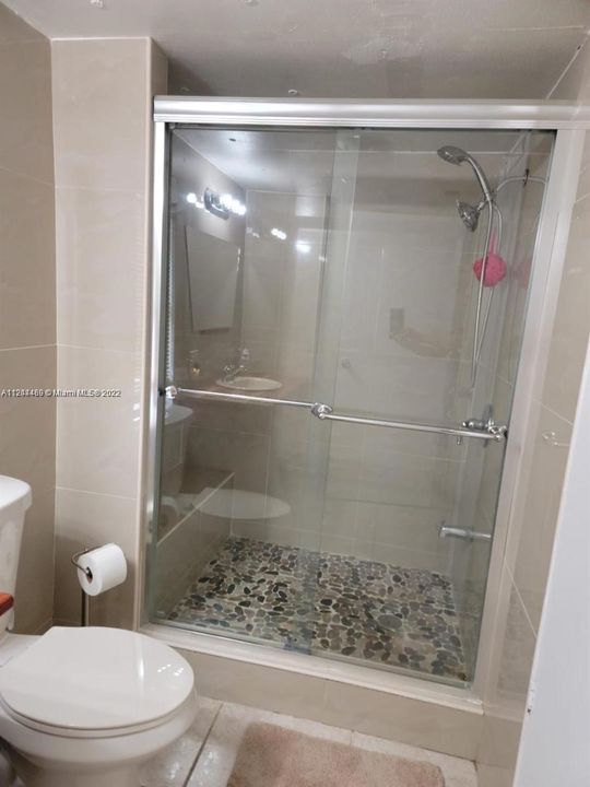 最近售出: $115,000 (3 贝兹, 2 浴室, 5164 平方英尺)