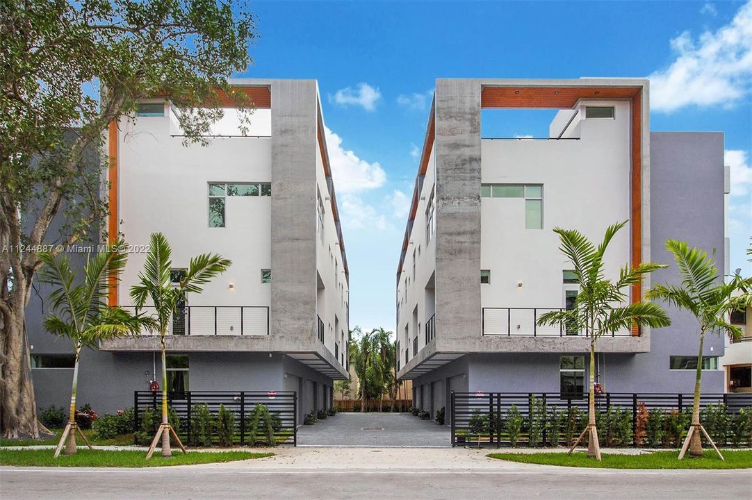 Recently Sold: $1,350,000 (3 beds, 3 baths, 2308 Square Feet)