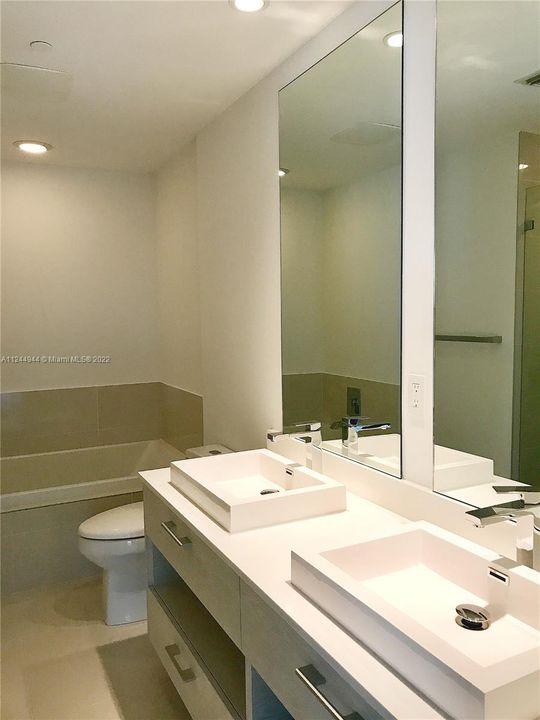 double sinks master bathroom