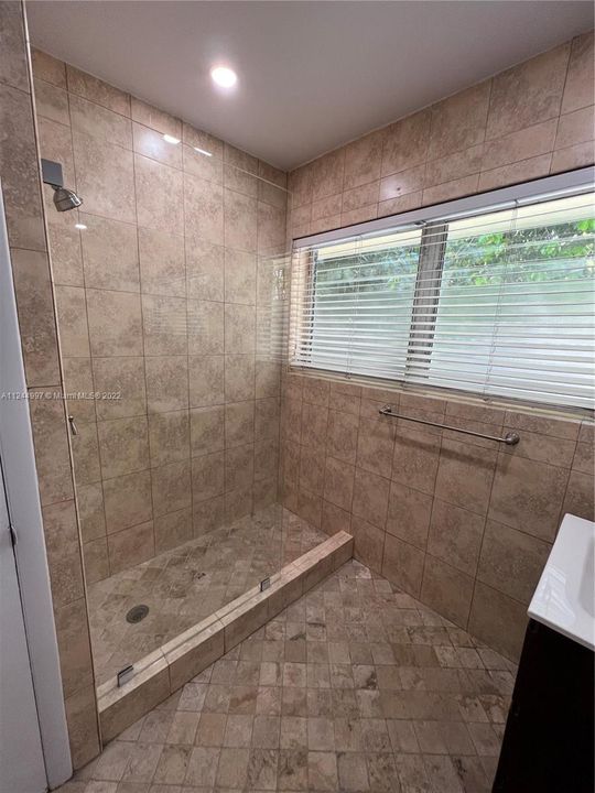 Недавно арендовано: $2,900 (2 спален, 1 ванн, 1200 Квадратных фут)