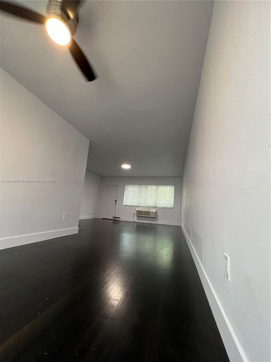 Recently Rented: $2,900 (2 beds, 1 baths, 1200 Square Feet)