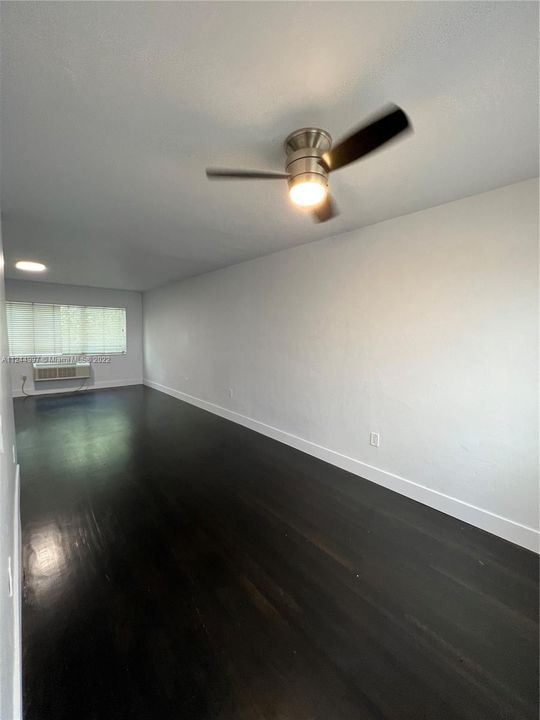 Recently Rented: $2,900 (2 beds, 1 baths, 1200 Square Feet)