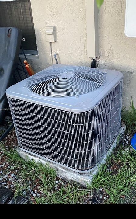 Vendido Recientemente: $317,000 (3 camas, 2 baños, 1140 Pies cuadrados)