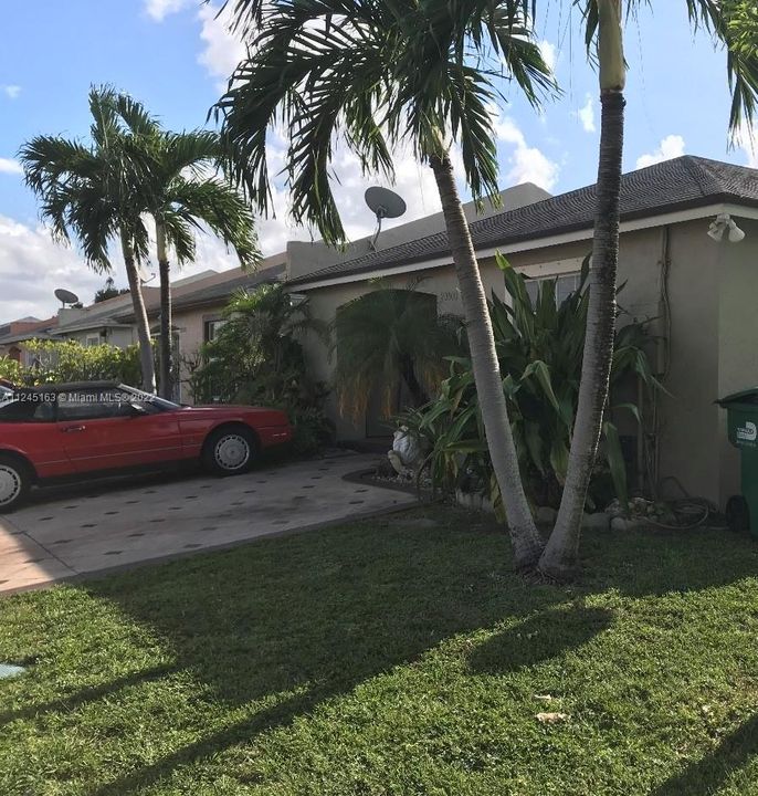 Vendido Recientemente: $317,000 (3 camas, 2 baños, 1140 Pies cuadrados)