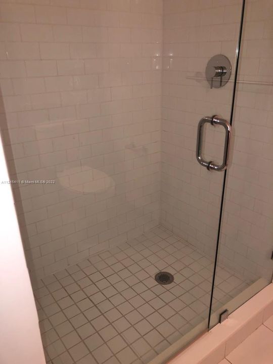 最近租的: $2,395 (1 贝兹, 1 浴室, 446 平方英尺)