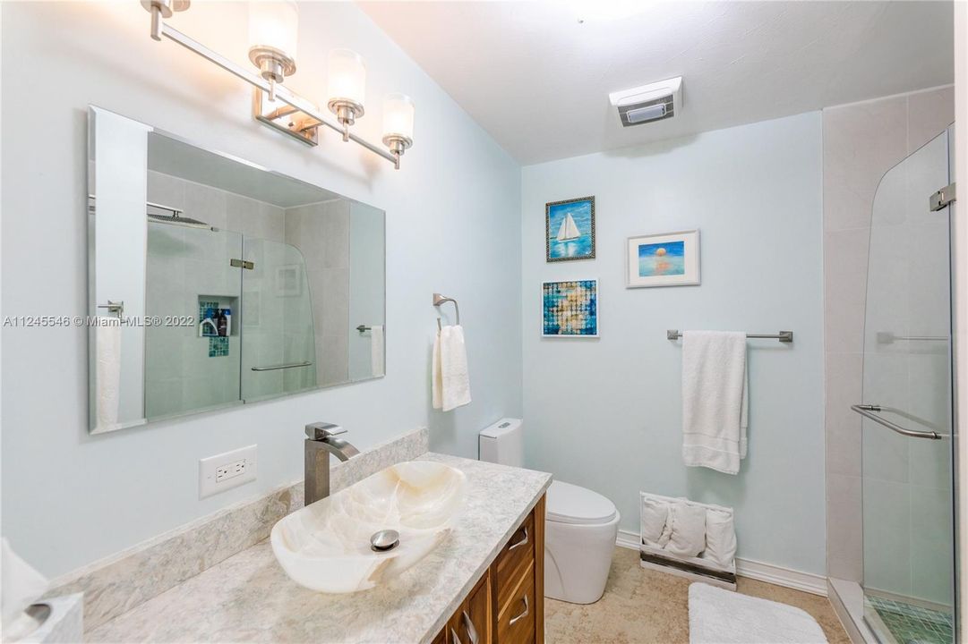 Recently Sold: $1,249,000 (2 beds, 3 baths, 1540 Square Feet)