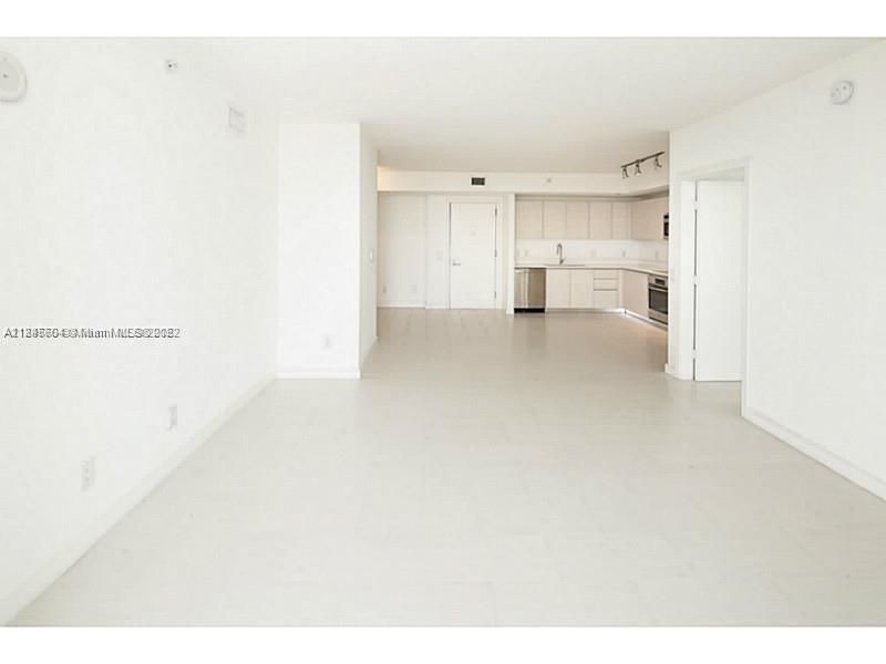 Recently Rented: $4,200 (2 beds, 2 baths, 1183 Square Feet)