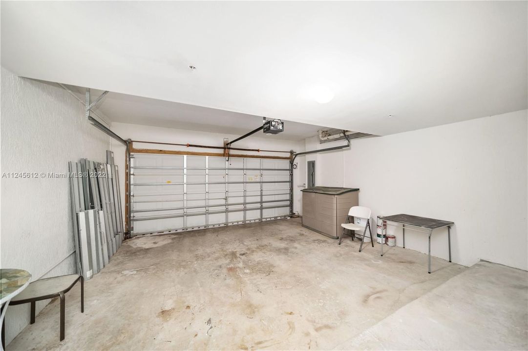 Vendido Recientemente: $555,000 (3 camas, 3 baños, 1500 Pies cuadrados)