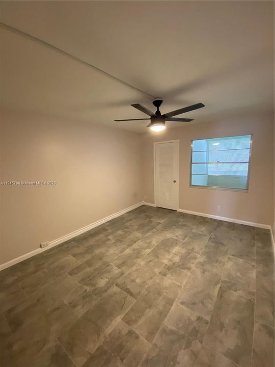 Recently Sold: $284,999 (2 beds, 2 baths, 916 Square Feet)