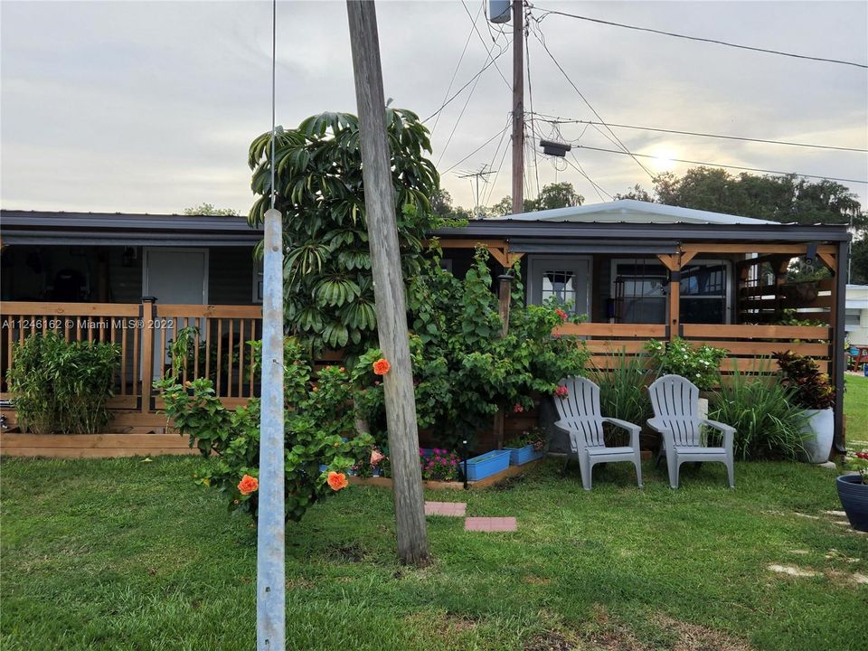 最近售出: $70,000 (1 贝兹, 1 浴室, 960 平方英尺)