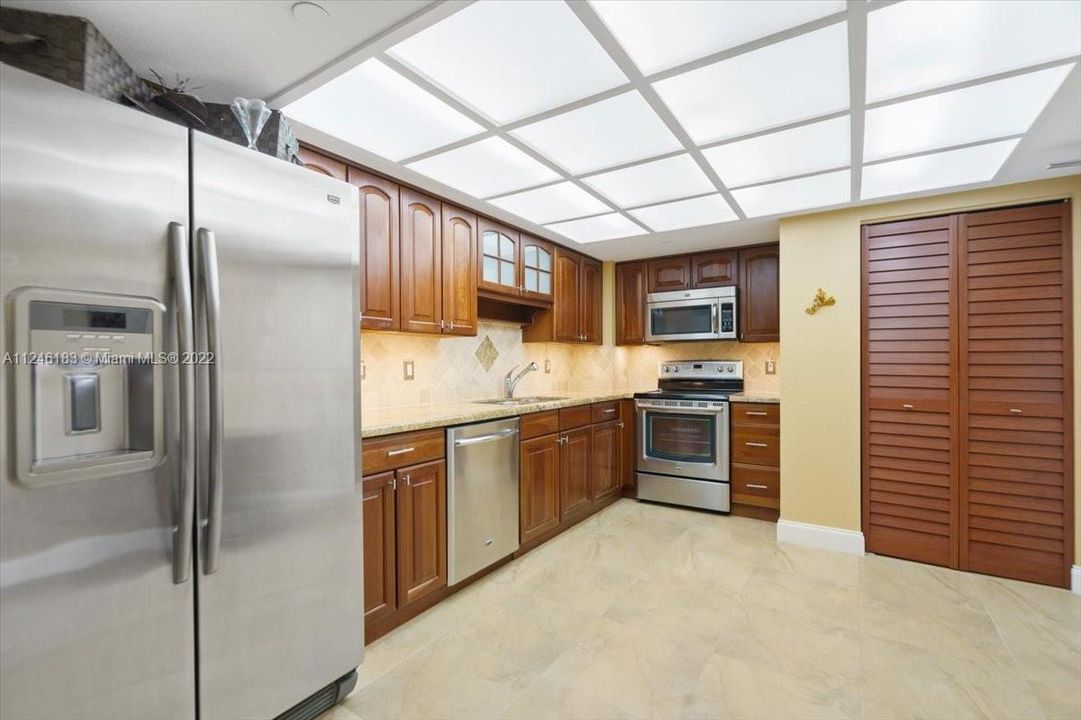 最近租的: $3,350 (2 贝兹, 2 浴室, 1290 平方英尺)