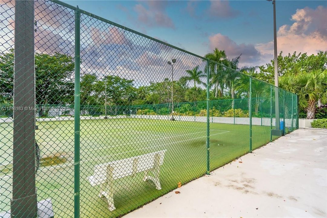 最近租的: $3,350 (2 贝兹, 2 浴室, 1290 平方英尺)