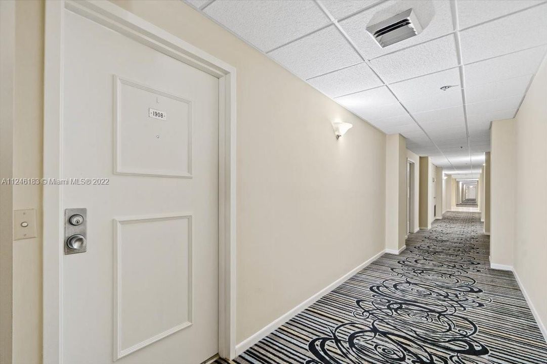 最近租的: $3,350 (2 贝兹, 2 浴室, 1290 平方英尺)