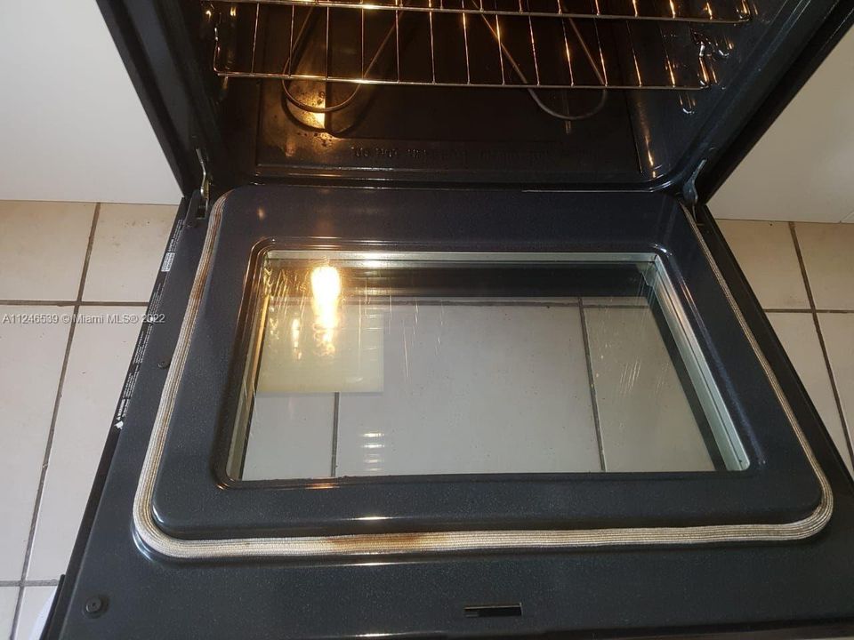 Недавно продано: $159,900 (1 спален, 1 ванн, 779 Квадратных фут)