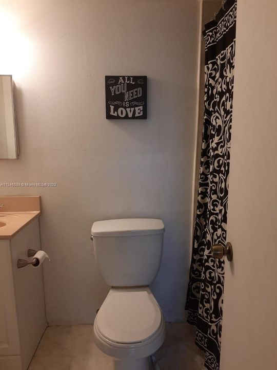 Недавно продано: $159,900 (1 спален, 1 ванн, 779 Квадратных фут)