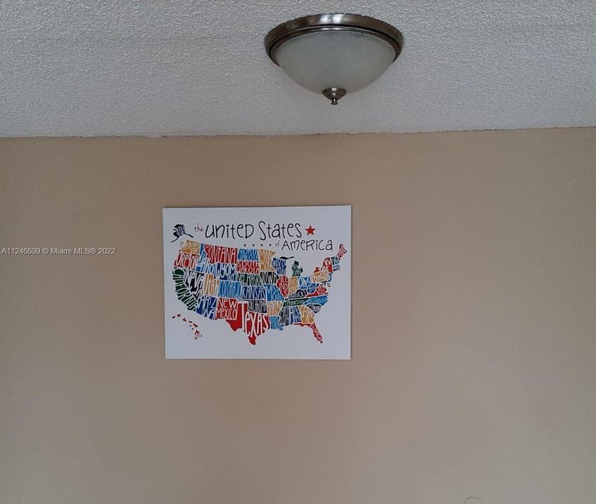 Недавно продано: $159,900 (1 спален, 1 ванн, 779 Квадратных фут)