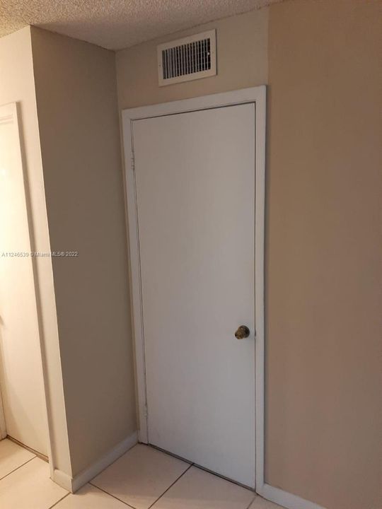 Недавно продано: $159,900 (1 спален, 1 ванн, 779 Квадратных фут)