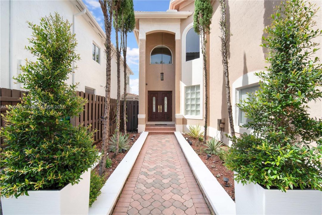 Recently Sold: $1,598,000 (5 beds, 3 baths, 3124 Square Feet)