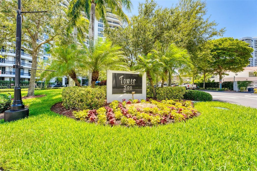 Recently Sold: $675,000 (2 beds, 2 baths, 1447 Square Feet)