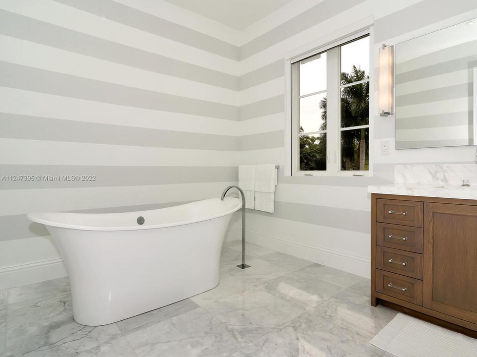 Недавно арендовано: $50,000 (7 спален, 8 ванн, 9225 Квадратных фут)