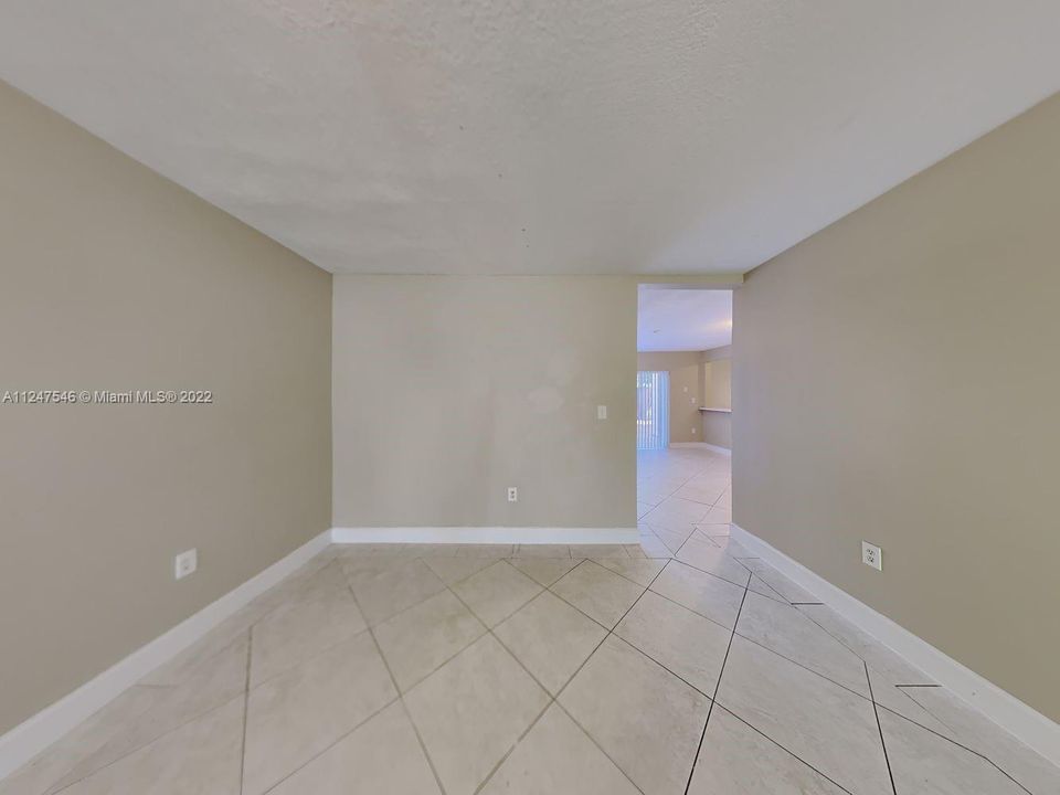 Recently Rented: $3,425 (4 beds, 3 baths, 2776 Square Feet)