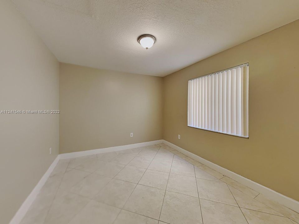 Recently Rented: $3,425 (4 beds, 3 baths, 2776 Square Feet)