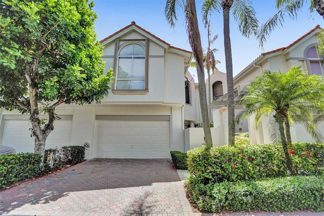 最近售出: $1,099,000 (3 贝兹, 3 浴室, 2733 平方英尺)