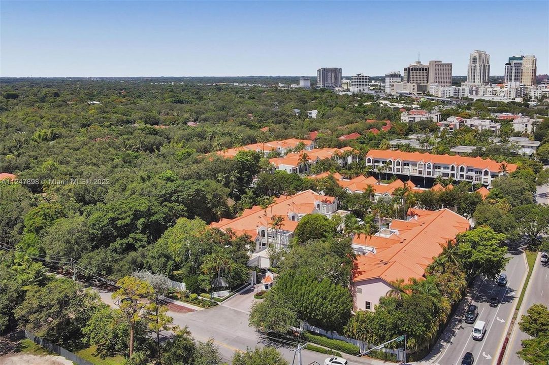 最近售出: $1,099,000 (3 贝兹, 3 浴室, 2733 平方英尺)