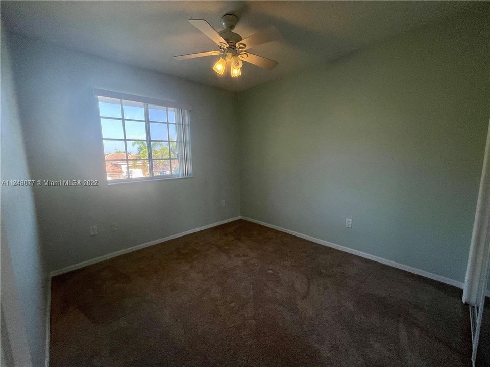 Recientemente alquilado: $4,500 (4 camas, 3 baños, 2313 Pies cuadrados)