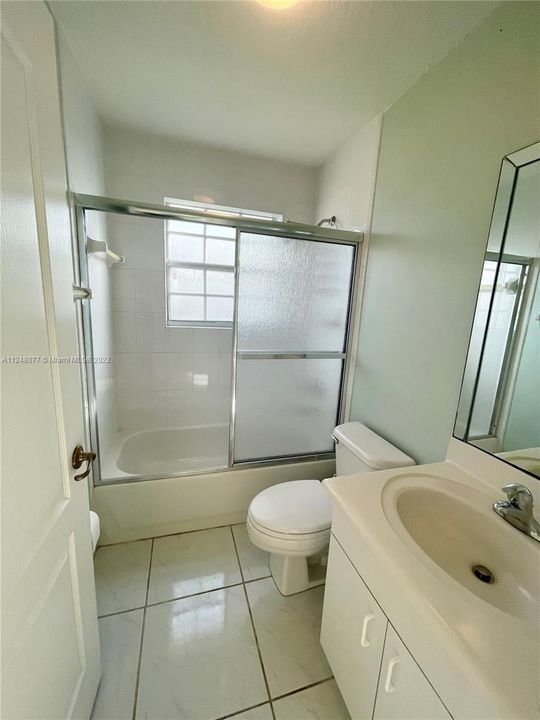 Recientemente alquilado: $4,500 (4 camas, 3 baños, 2313 Pies cuadrados)