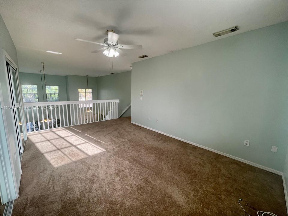 Recientemente alquilado: $4,500 (4 camas, 3 baños, 2313 Pies cuadrados)