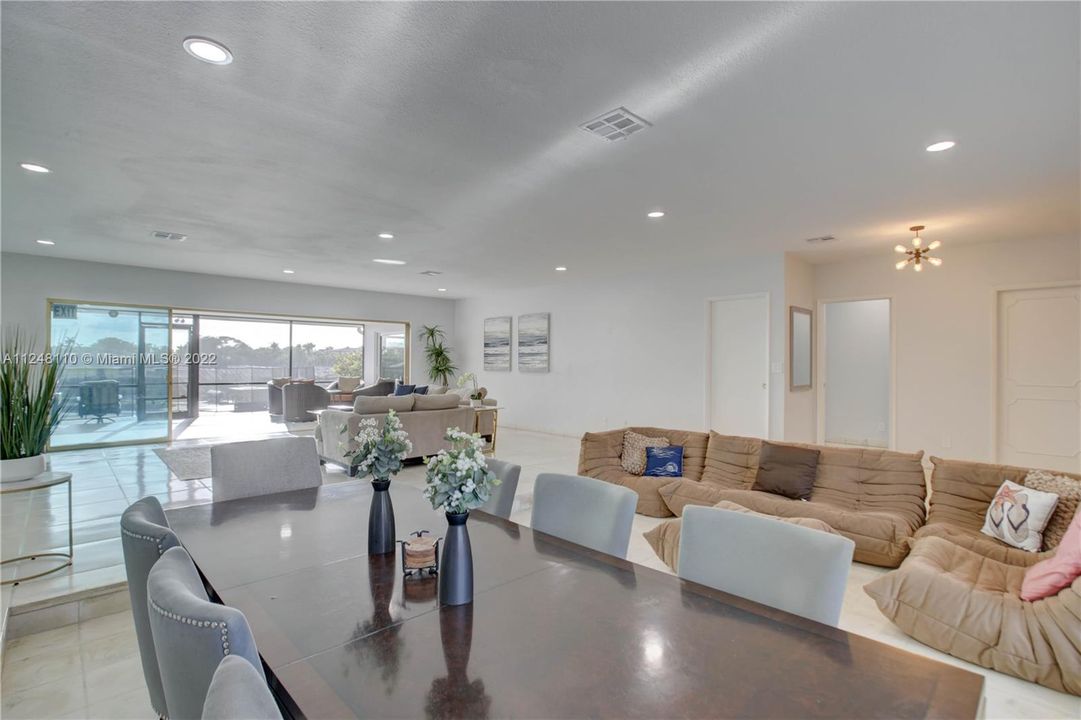 Recently Sold: $1,974,000 (4 beds, 3 baths, 3001 Square Feet)