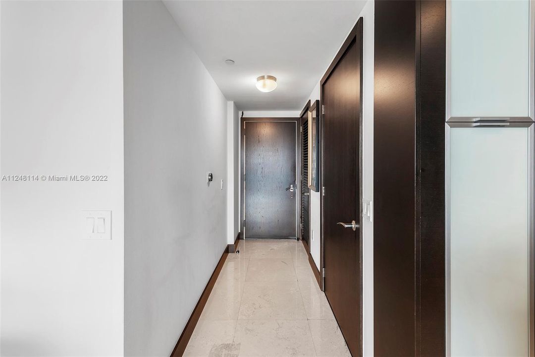 Recently Sold: $1,755,000 (2 beds, 2 baths, 1158 Square Feet)