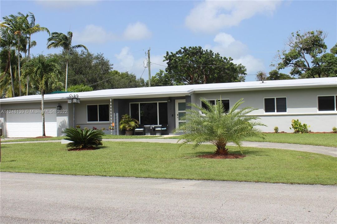 Recientemente alquilado: $3,900 (4 camas, 2 baños, 2239 Pies cuadrados)