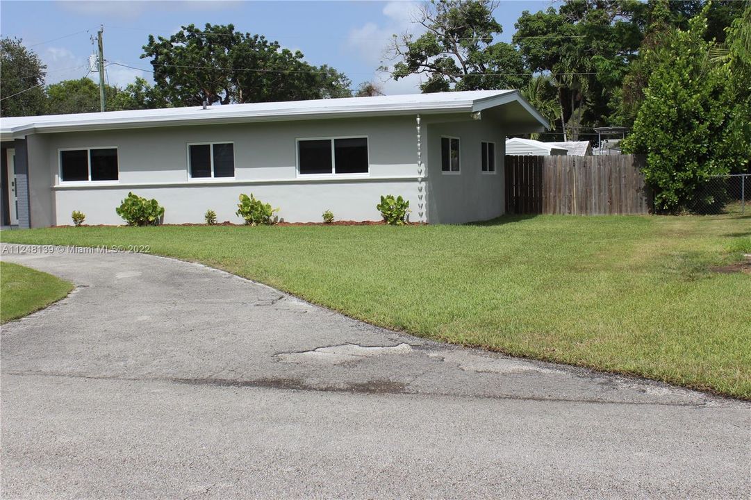 Recientemente alquilado: $3,900 (4 camas, 2 baños, 2239 Pies cuadrados)